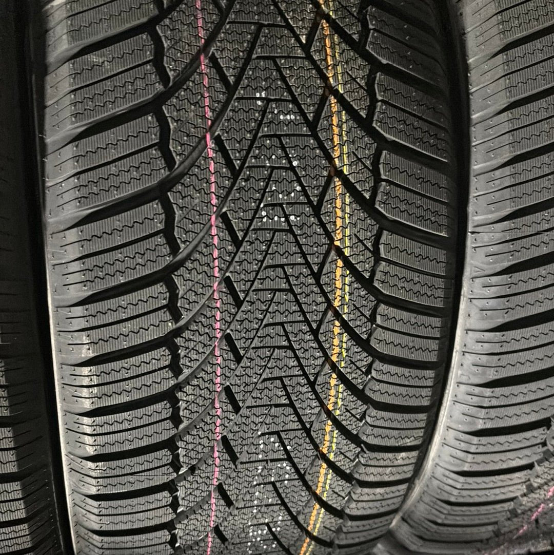 215/60R16 GRENLANDER ICEHAWKE I WINTER
