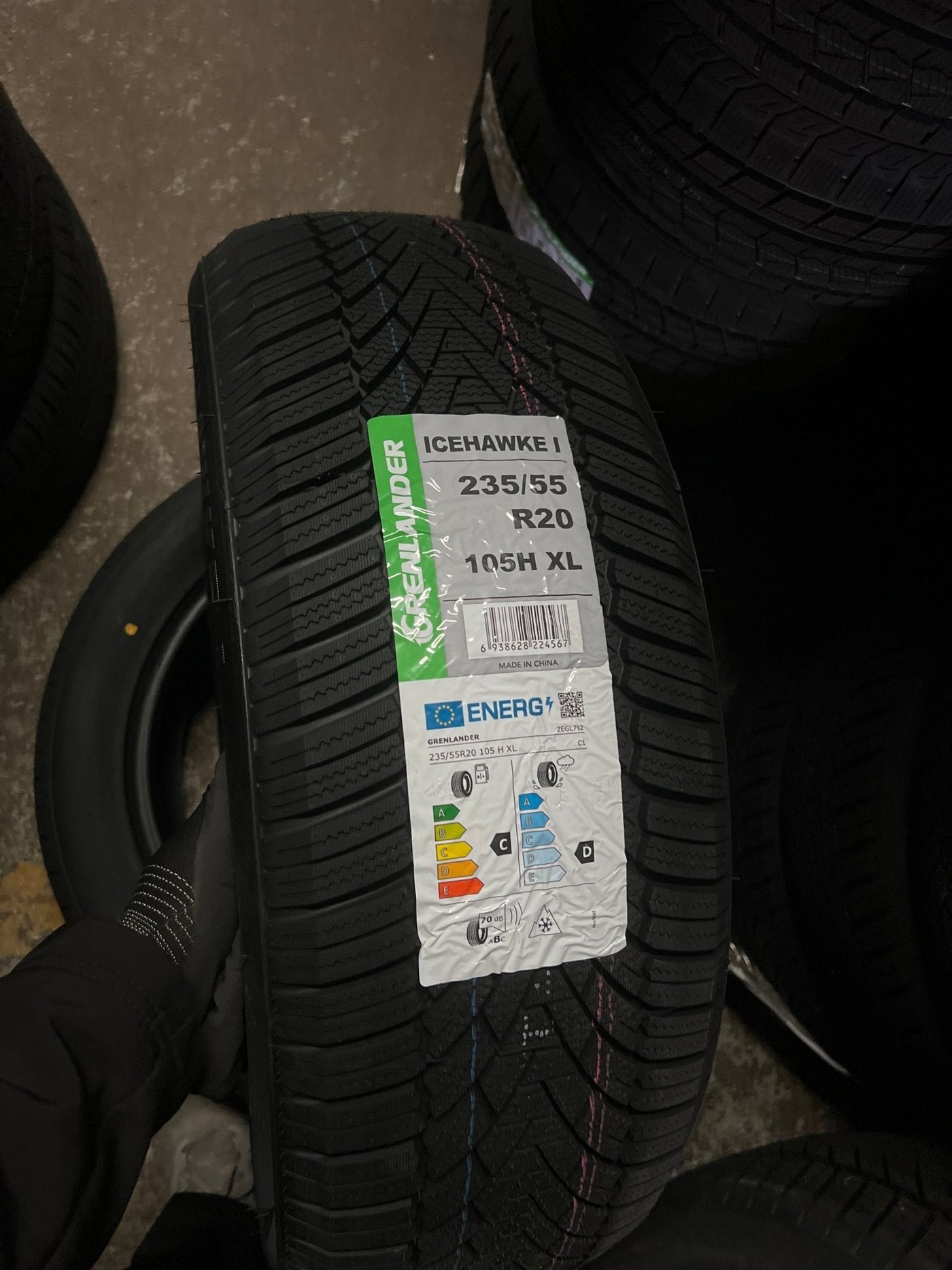 235/55R20 GRENLANDER ICEHAWKE I WINTER