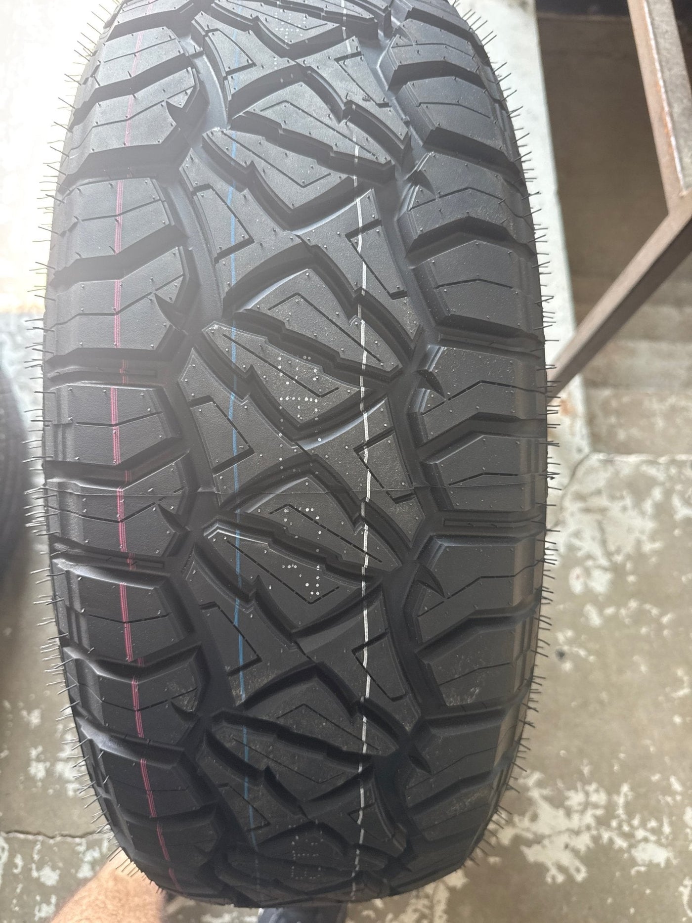 265/65R18 GRENLANDER CONQUEWIND R/T PASSENGER