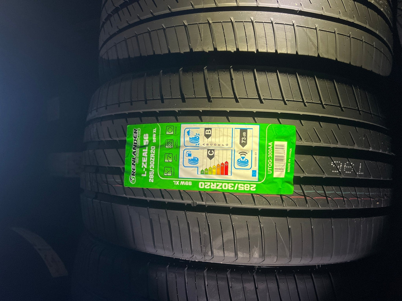 285/30R20 GRENLANDER L-ZEAL56 UHP PASSENGER