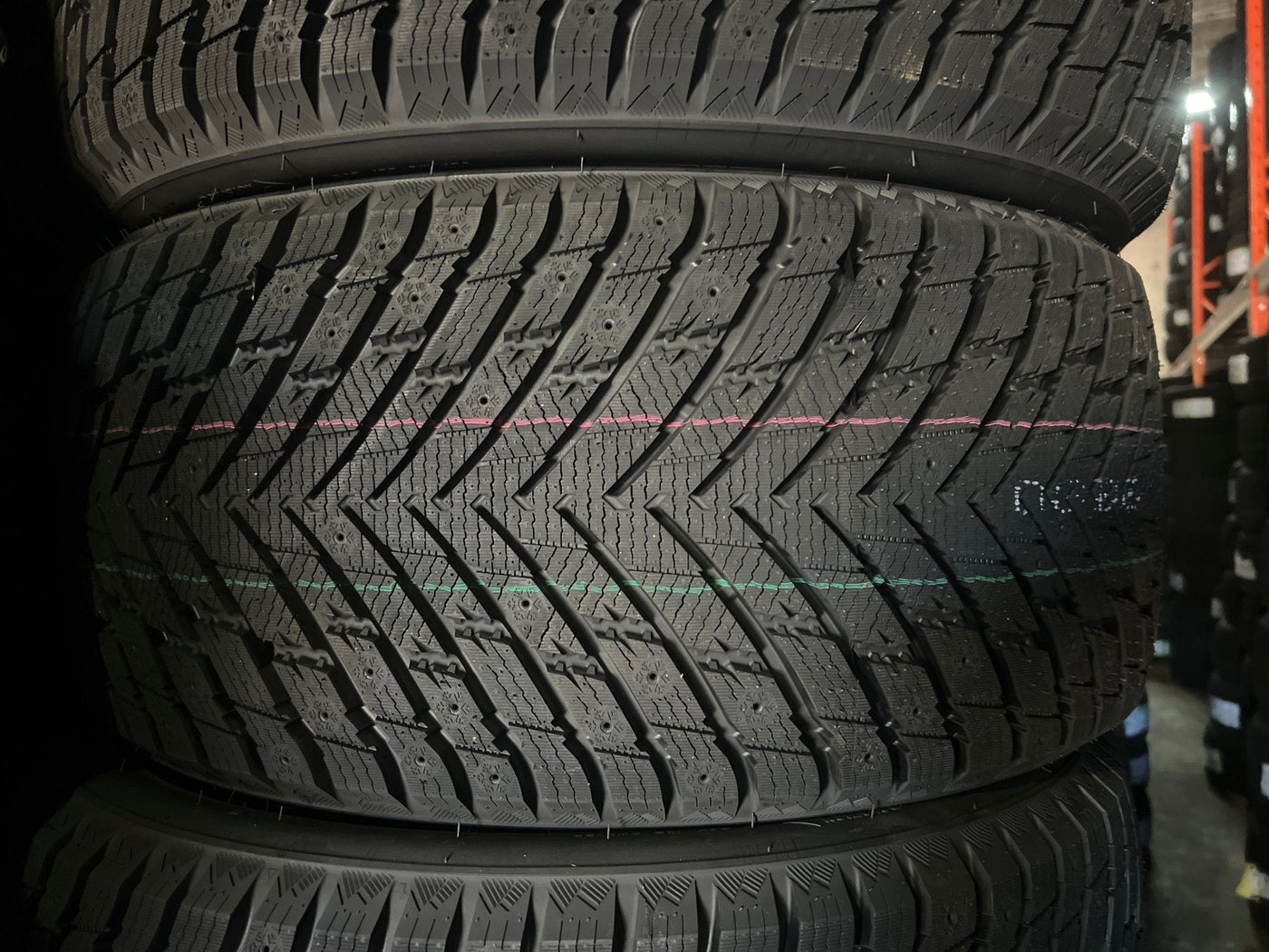 285/35R22 GRENLANDER ICEDEFENSOR STUD II WINTER