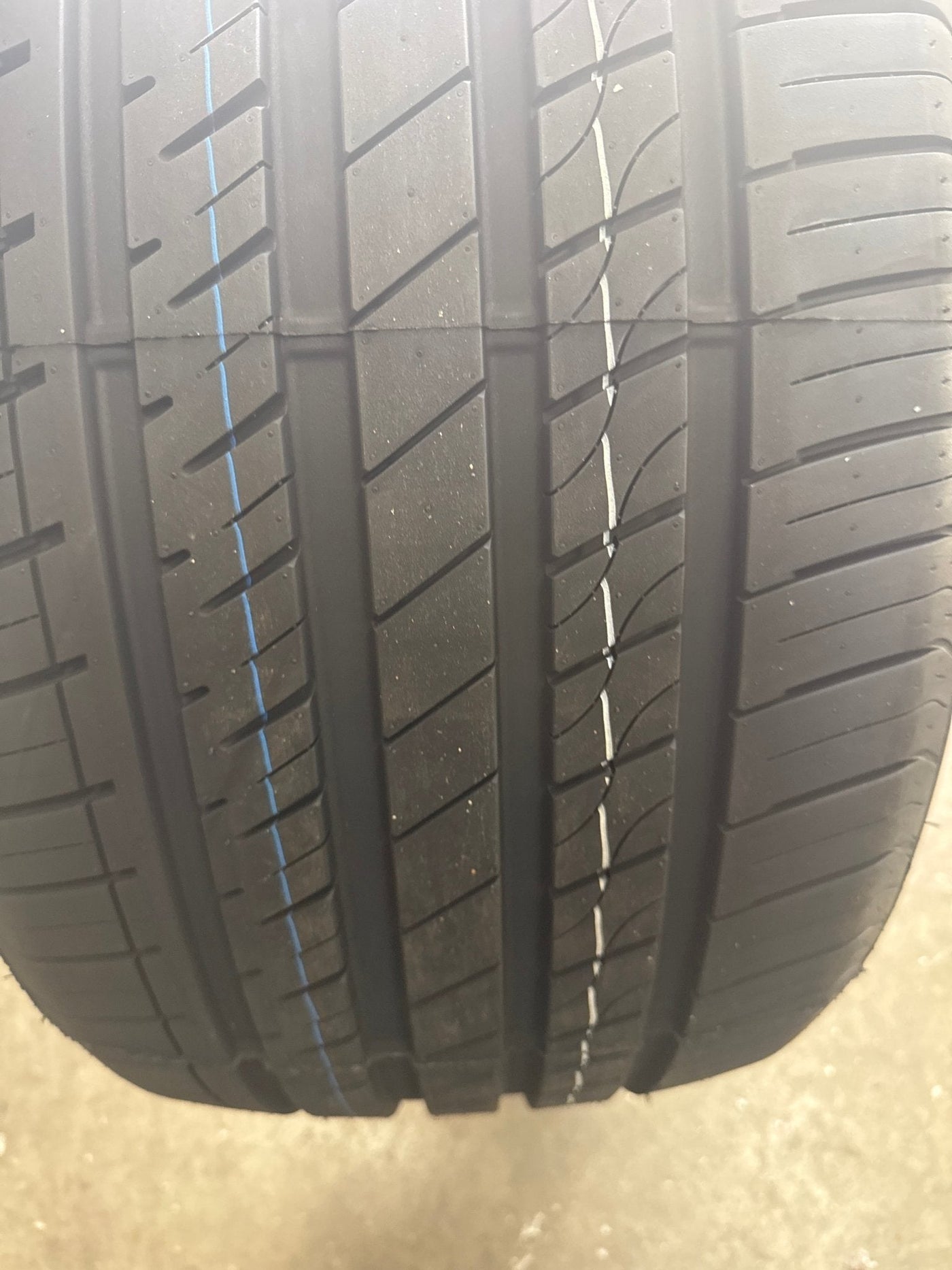 315/35R21 GRENLANDER L-ZEAL56 UHP PASSENGER