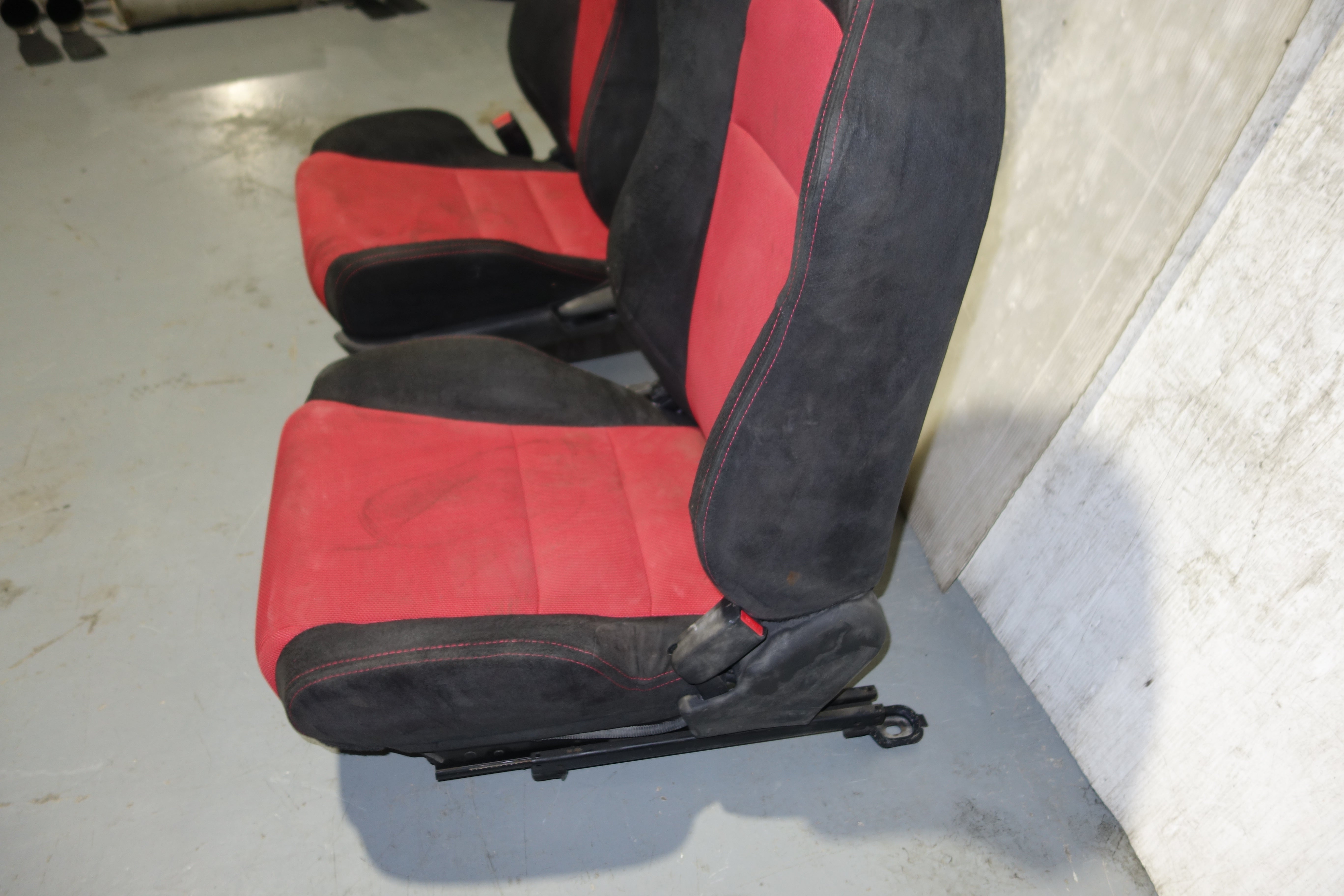 JDM Honda Civic Type R EP3 Facelift OEM Front Seats Red Black Type R 2004–2005