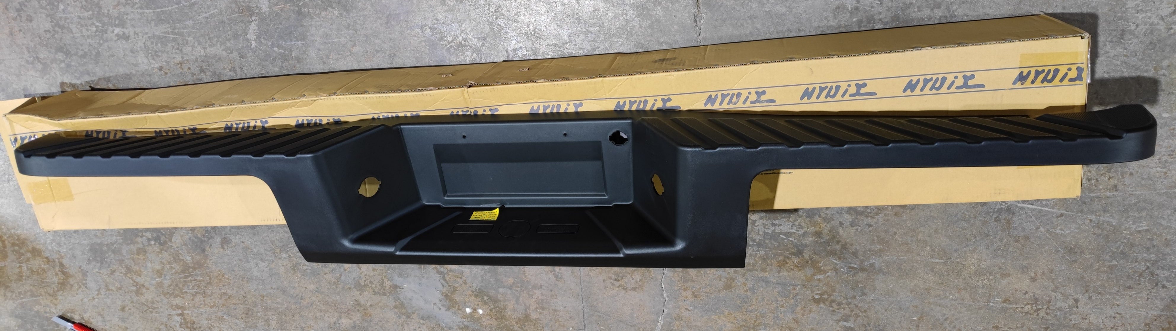 FORD PICKUP F150 2009-2014 — REAR STEP PAD; W/TOW; W/O SENSOR HOLES;LIGHTDUTY 09-14/F150 SVT RAPTOR 10-14