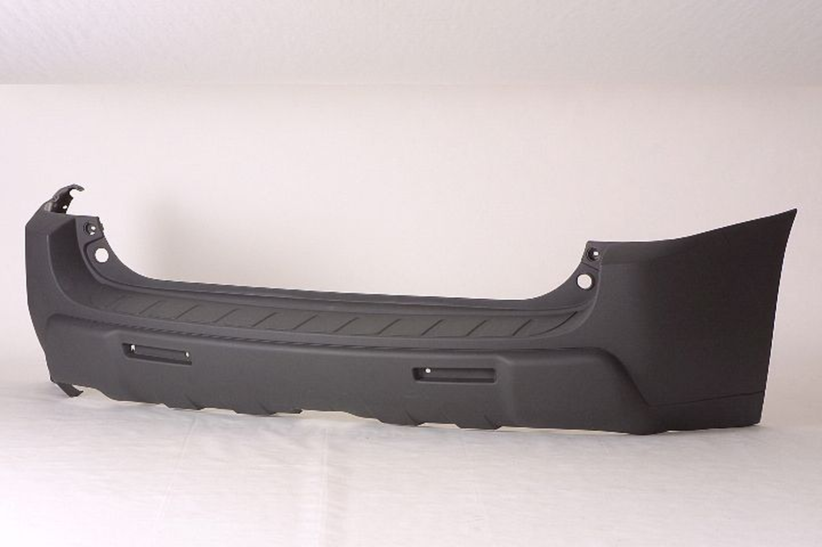 GM1100695 chevrolet equinox 2005 2006 bumper rear matte dk gray textured ls model built in 1
