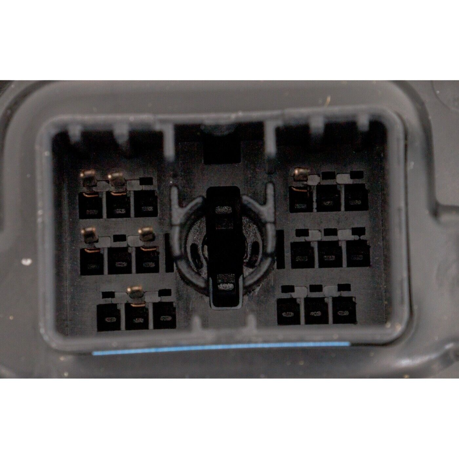 GM1320657H chevrolet suburban 2021 2025 5