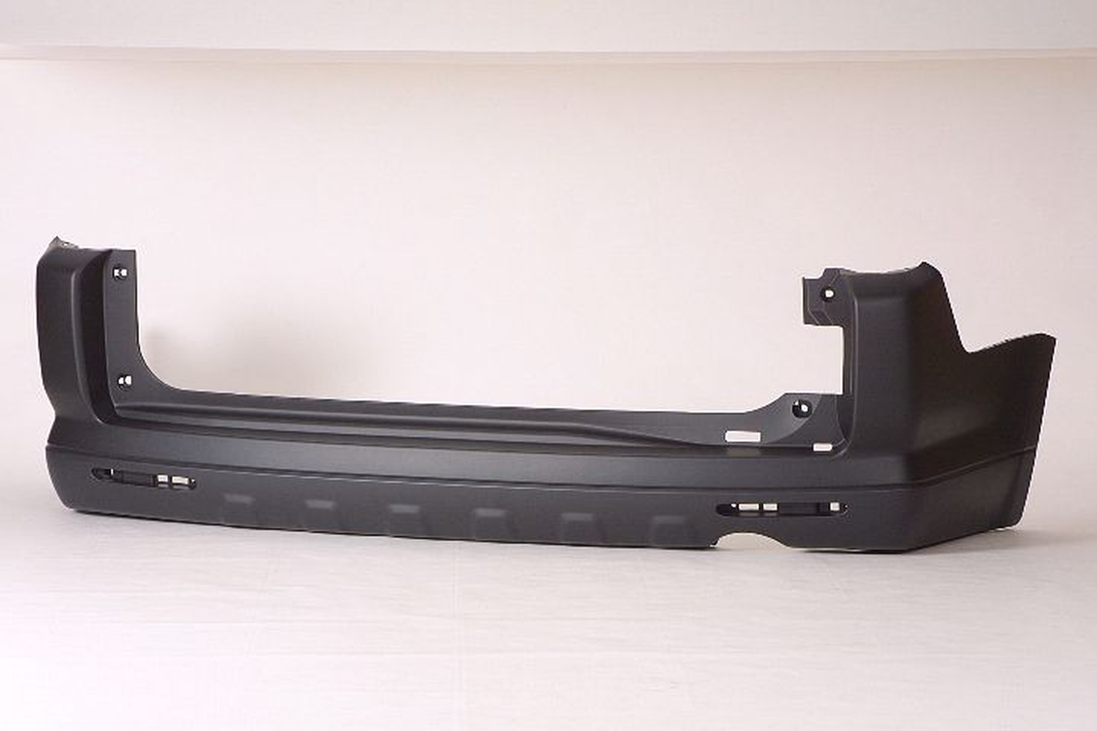 HO1100225 honda crv 2005 2006 bumper rear upper smooth lower textured se ho1100225 1