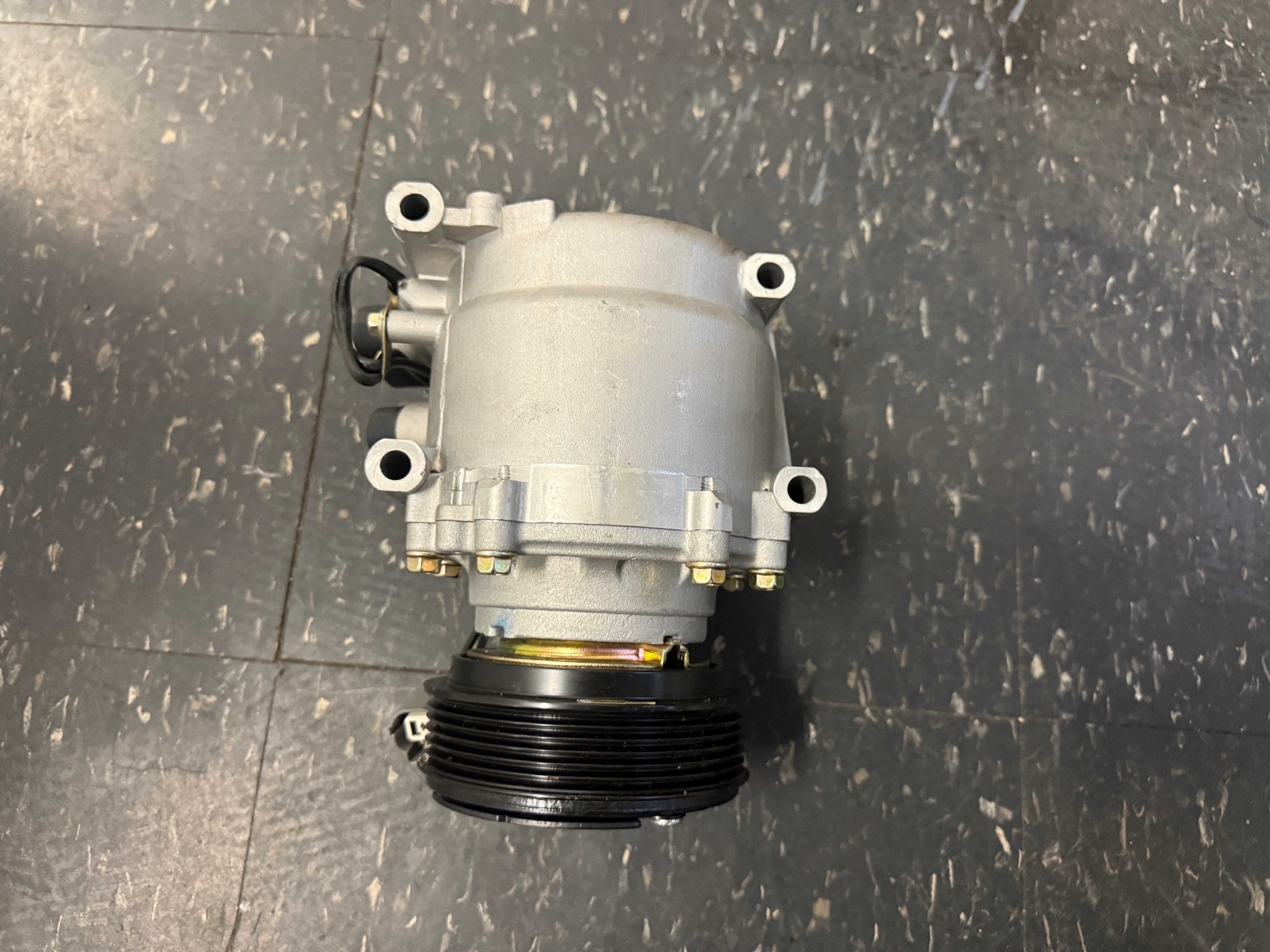 UAC CO10541AC Scroll A/C Compressor for Acura 1.7EL Honda Civic Prelude 1997-2001 OEM Replacement