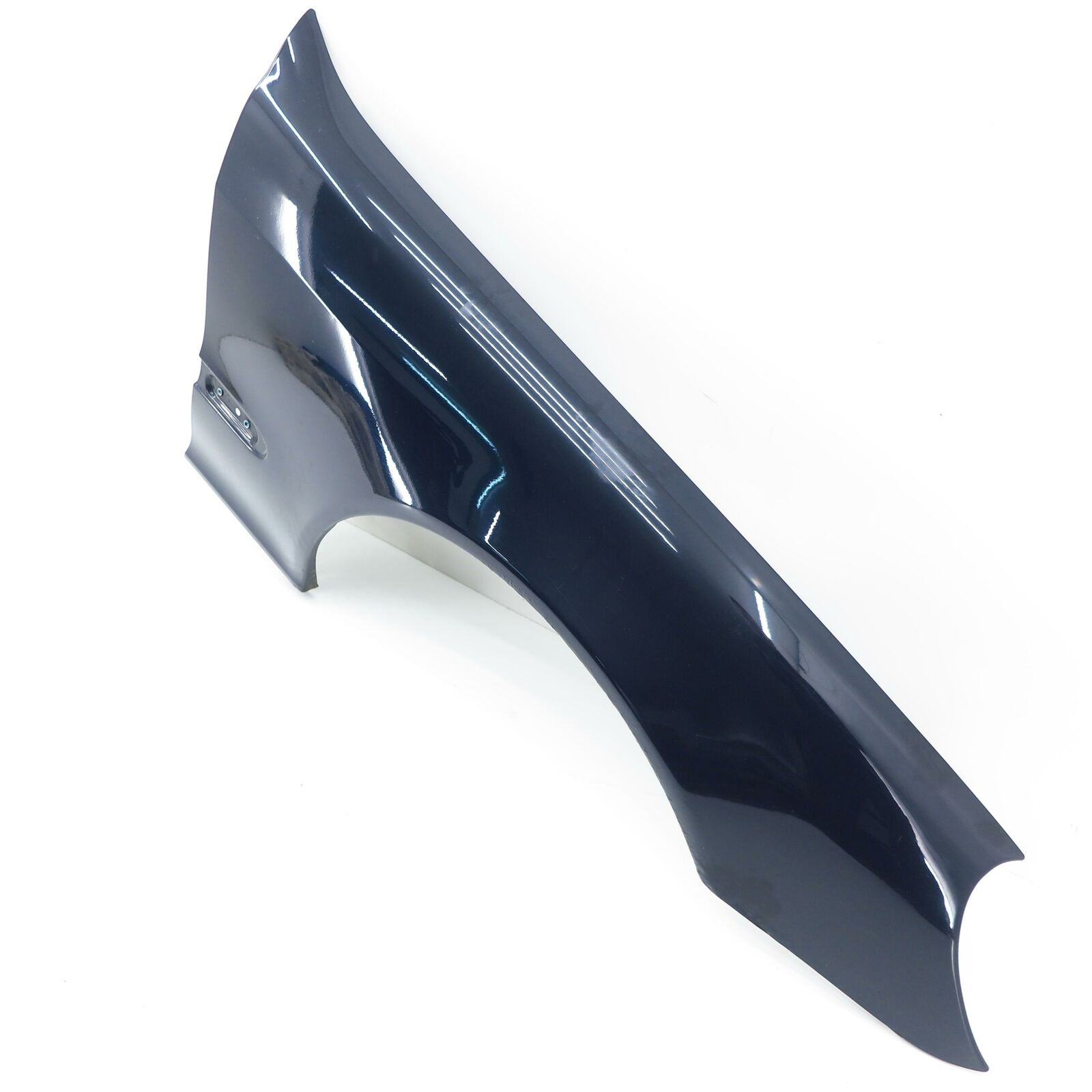 MB1241124 front right fender mb1241124 3