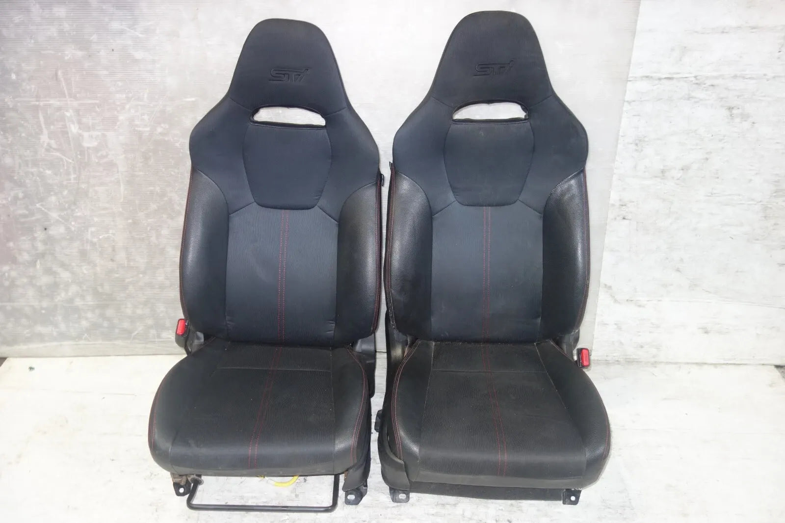 JDM Subaru Impreza WRX STi Seats RED STITCHING 2008-2014 Front Pair Left Right