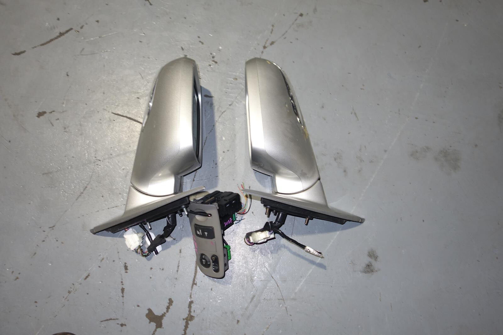 JDM Acura RL OEM Power Folding Side Mirrors Signals KB1 2005-2008 MF-2027