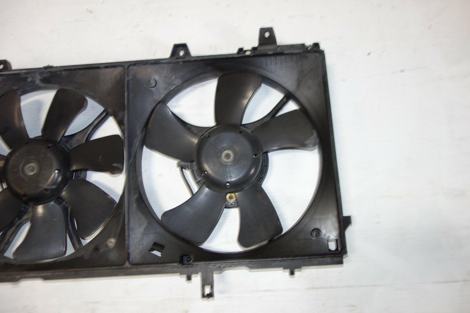 JDM Subaru Forester Radiator Fan Assembly SG5 SG9 2003-2008 OEM Genuine Rad Fan