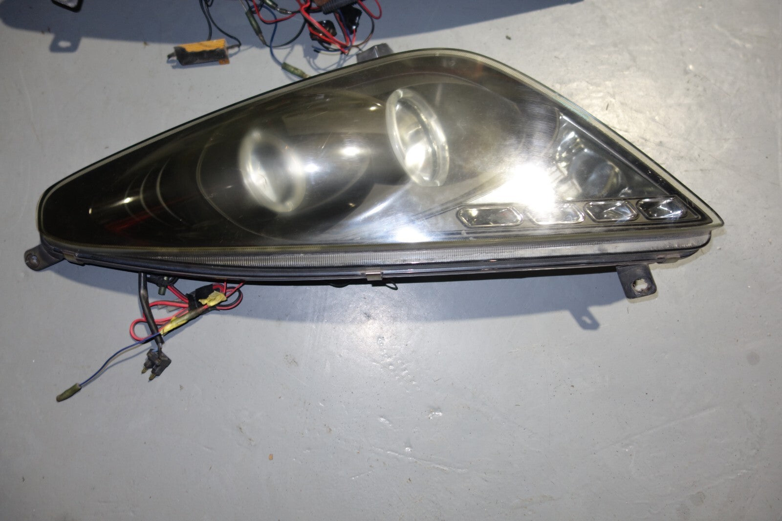 JDM 2000-2005 TOYOTA CELICA HEAD LIGHTS LEFT & RIGHT HEAD LAMPS 2000-2005