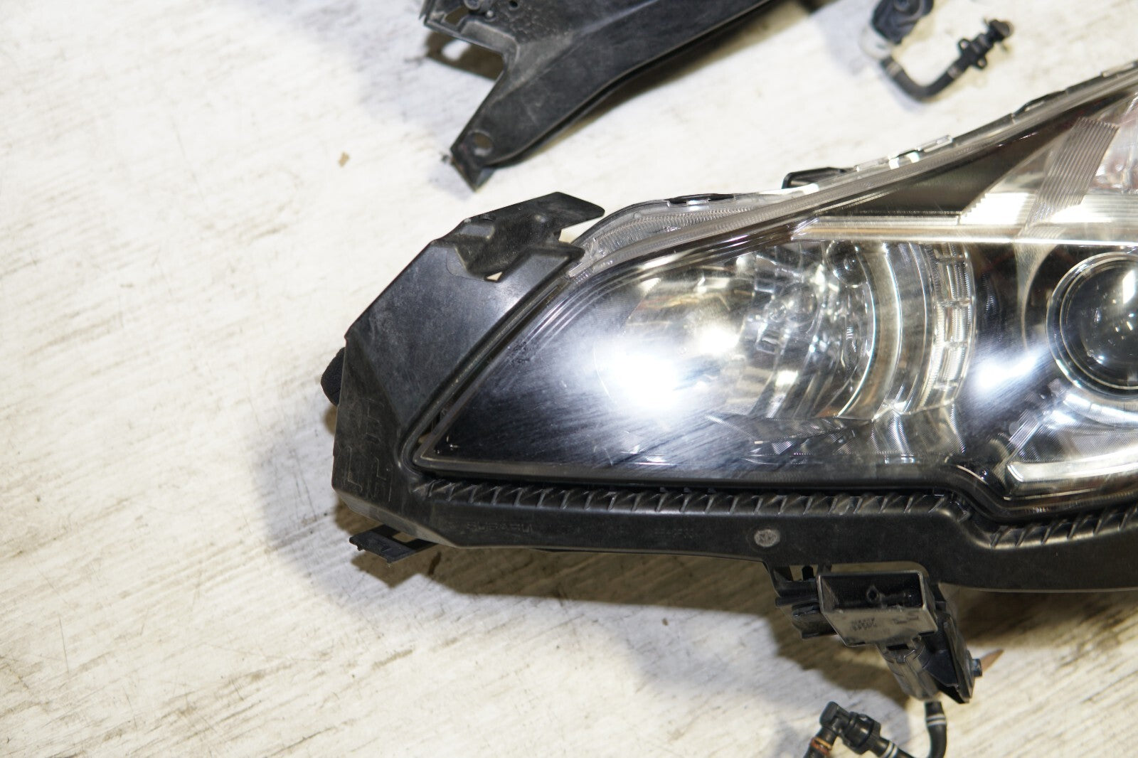 JDM 2010-2014 GENUINE SUBARU LEGACY OUTBACK OEM HID HEAD LIGHT LAMPS BRM BR9 BM9