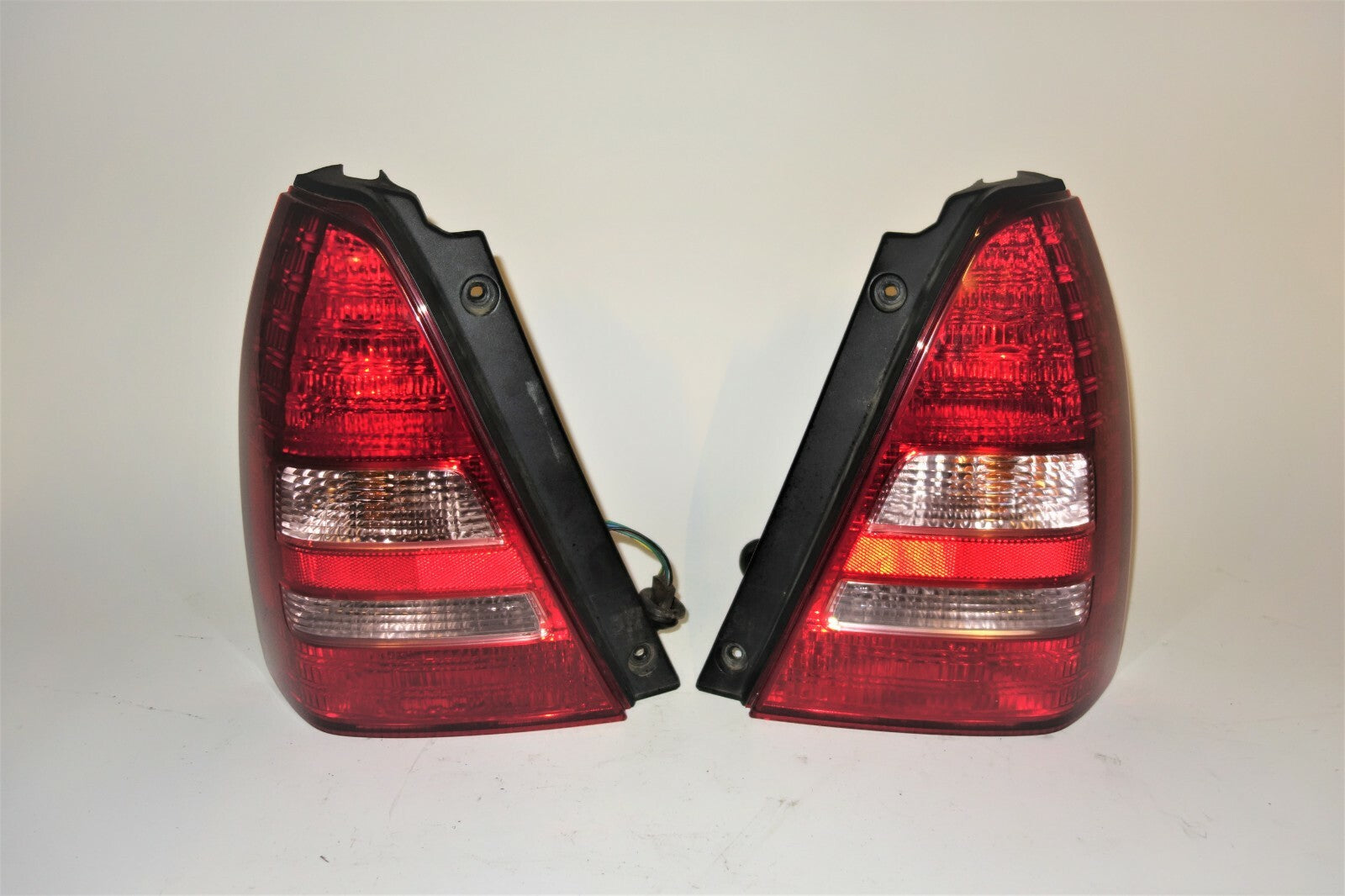 Subaru Forester OEM Tail Lights Lamps Pair Right & Left JDM SG5 2003-2008