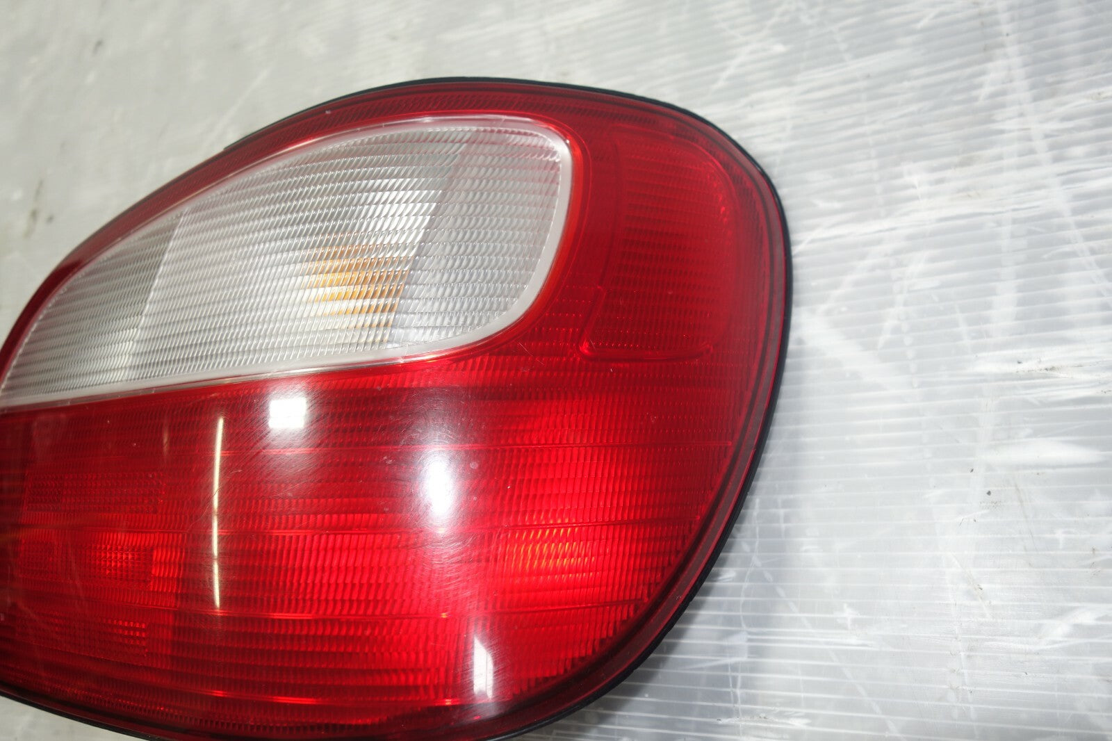JDM 2002-2003 SUBARU IMPREZA WRX STi V7 OEM TAIL LIGHT TAIL LAMP 4 DOOR SEDAN RH