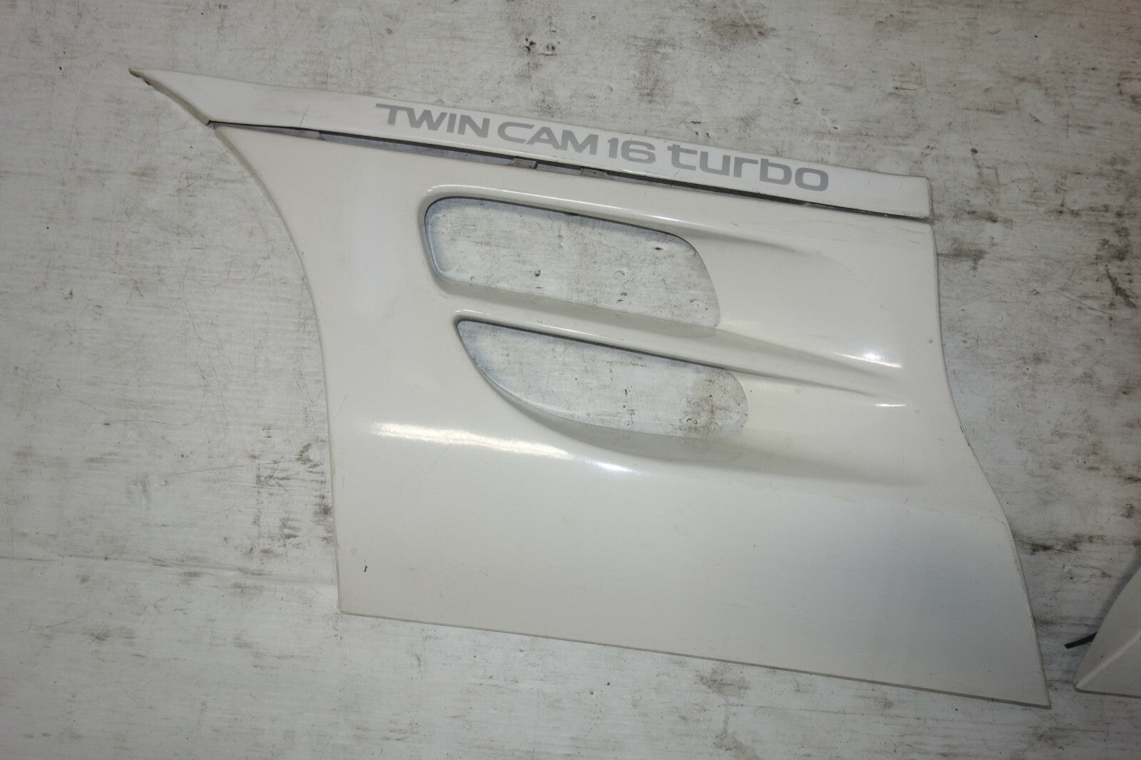 JDM 91-99 TOYOTA SW20 MR2 OEM REAR SIDE VENTS MR-2 EXTERIER TRIM VENT MR-2