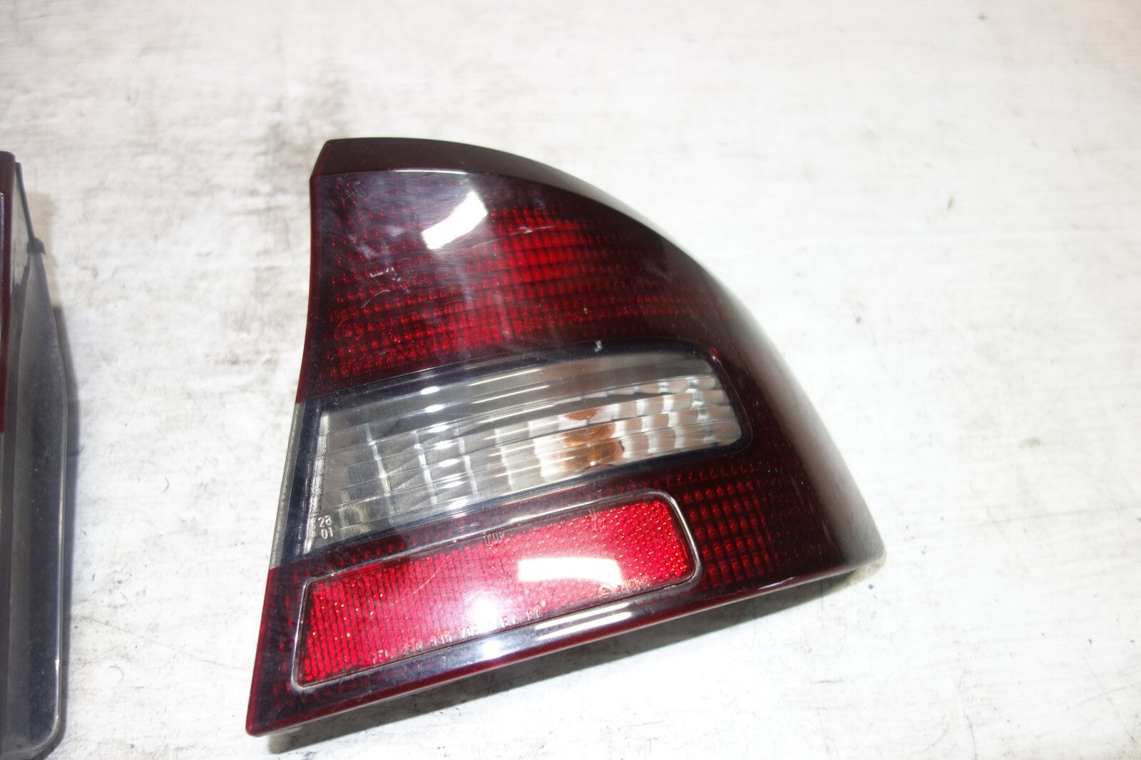 JDM Subaru Legacy Rear Tail Lights Lamps Sedan BE5 2000-2004
