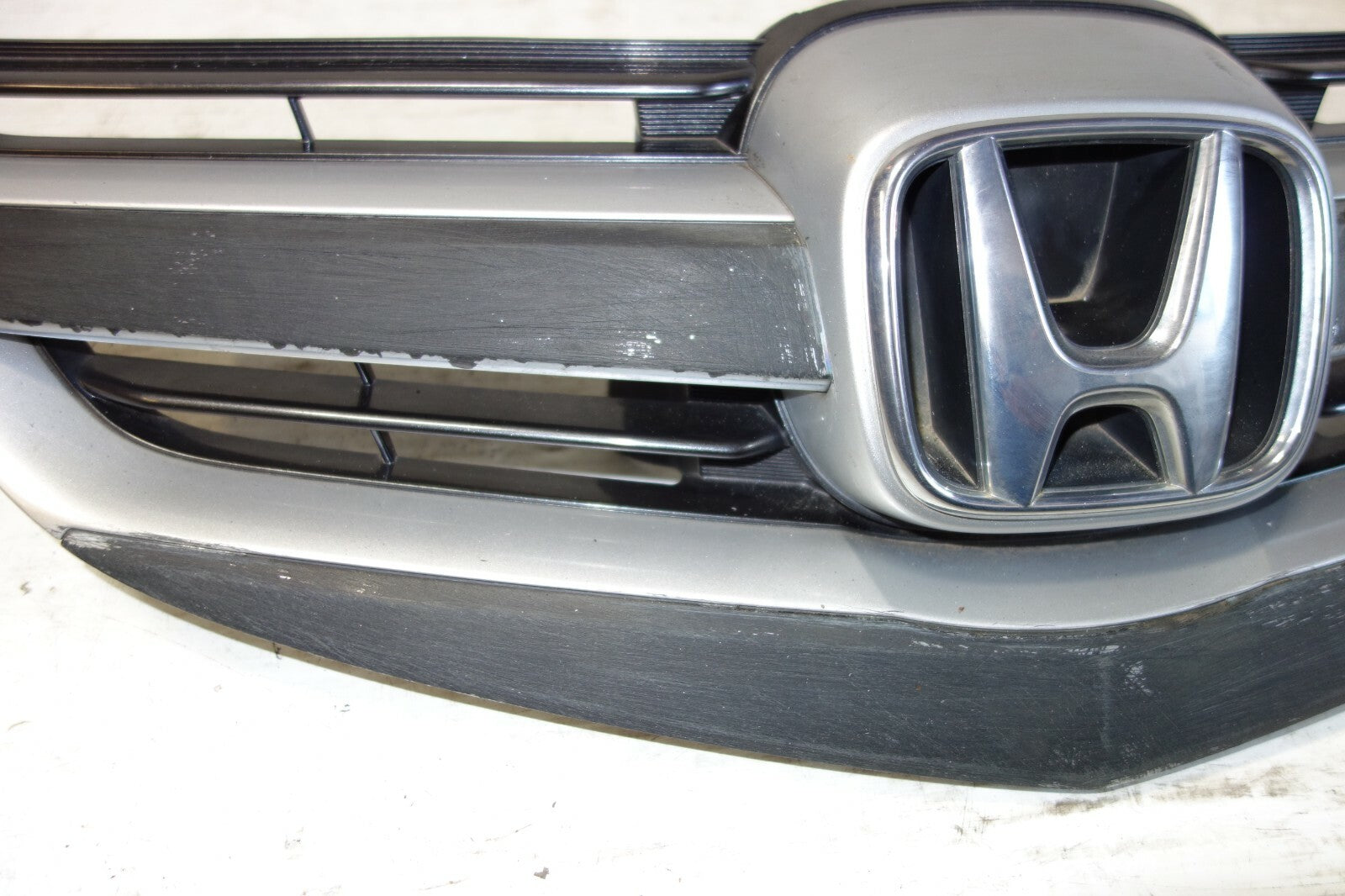 JDM 2005-2008 GENUINE ACURA RL OEM FRONT GRILLE KB1 GRILL Fits: ACURA RL KB1