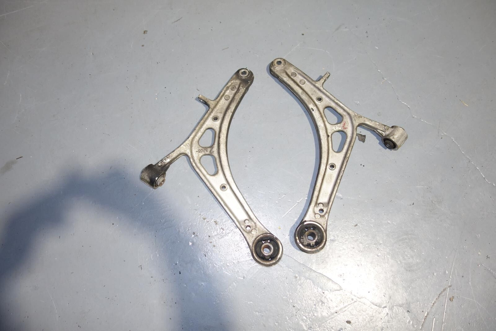 JDM SUBARU LEGACY OUTBACK OEM SPEC-B ALUMINUM FRONT LOWER CONTROL ARM 2005-2009