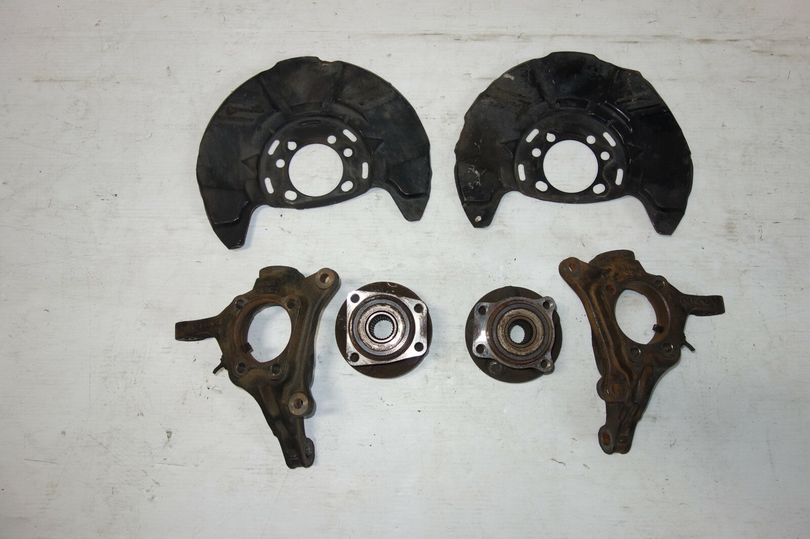 JDM SUBARU LEGACY OUTBACK OEM FRONT SPINDLE HUBS BEARING PAIR SPINDLE 2005-2014