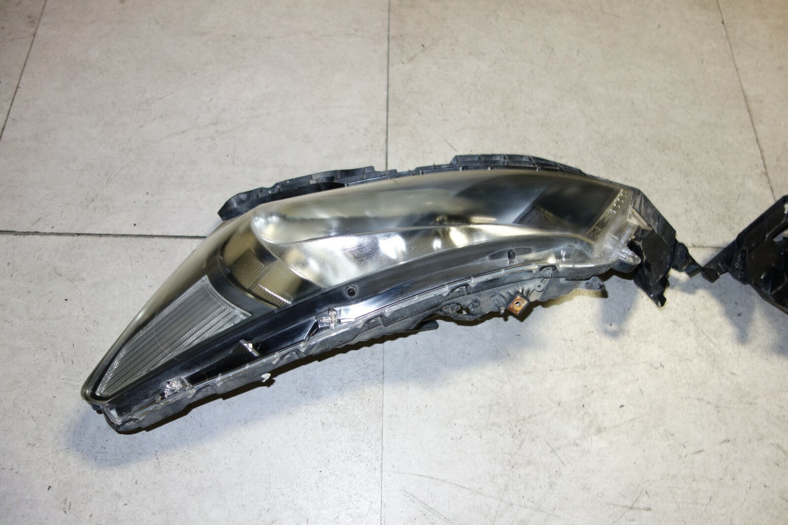 JDM 2008-2012 HONDA ACCORD INSPIRE OEM HID HEAD LIGHTS HEAD LAMPS JAPAN JD-3831