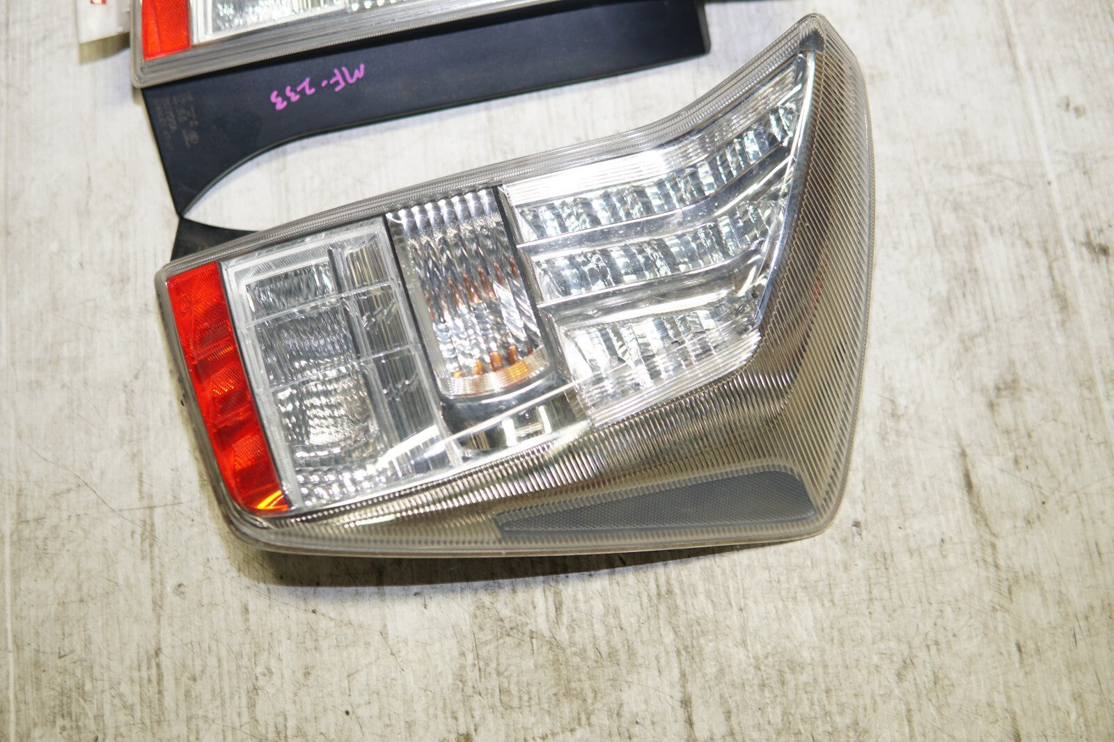 JDM 2010-2015 TOYOTA PRIUS OEM TAIL LIGHTS TAIL LAMPS ZVW30 LEFT & RIGHT