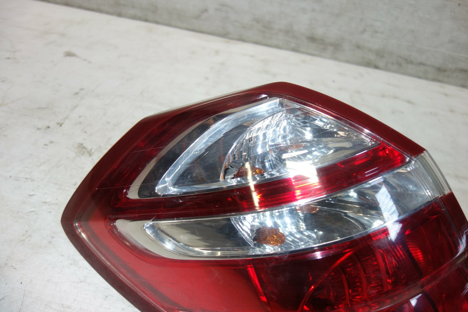 JDM SUBARU LEGACY OUTBACK KOUKI OEM USED TAIL LIGHTS TAIL LAMPS 2005-2009
