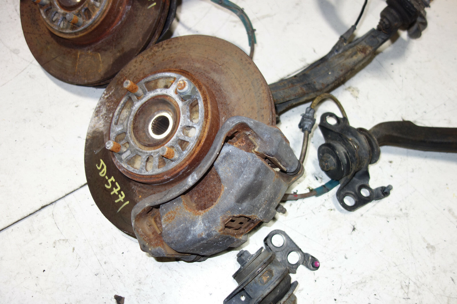 JDM Acura Integra DC2 4 Lug Brake Calipers Spindles Hub Trailing Arms 1994-2001