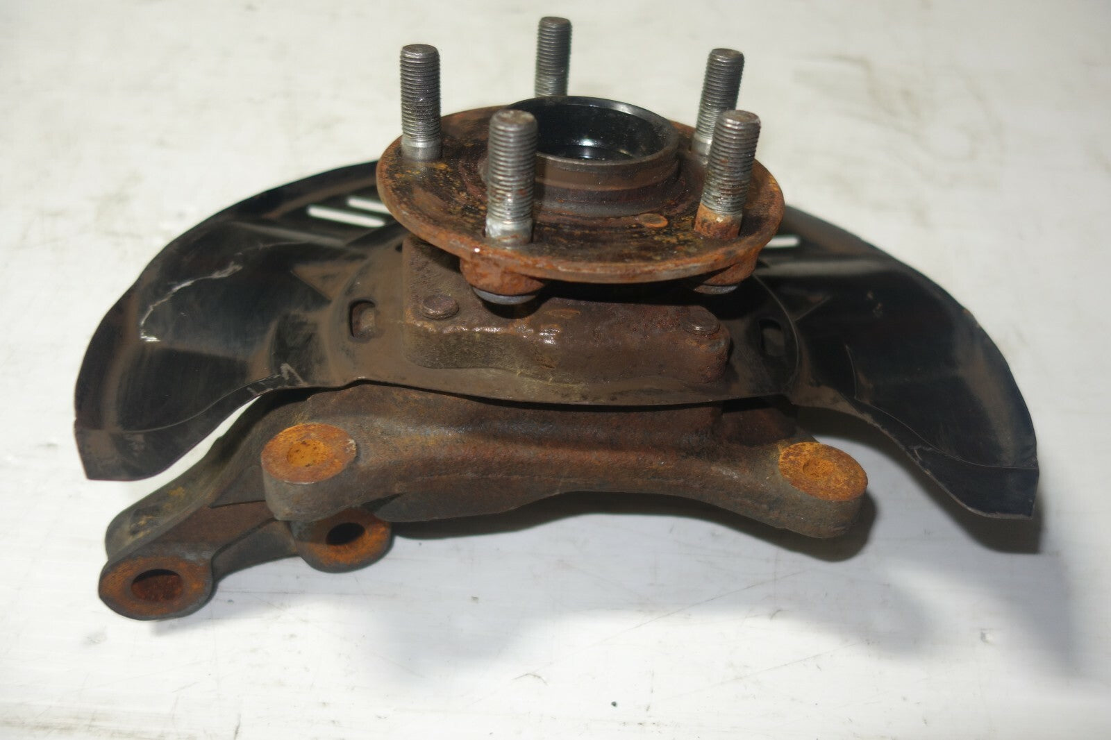 JDM 2005-2014 SUBARU LEGACY FRONT RIGHT SPINDLE HUB KNUCKLE OEM SUSPENSION