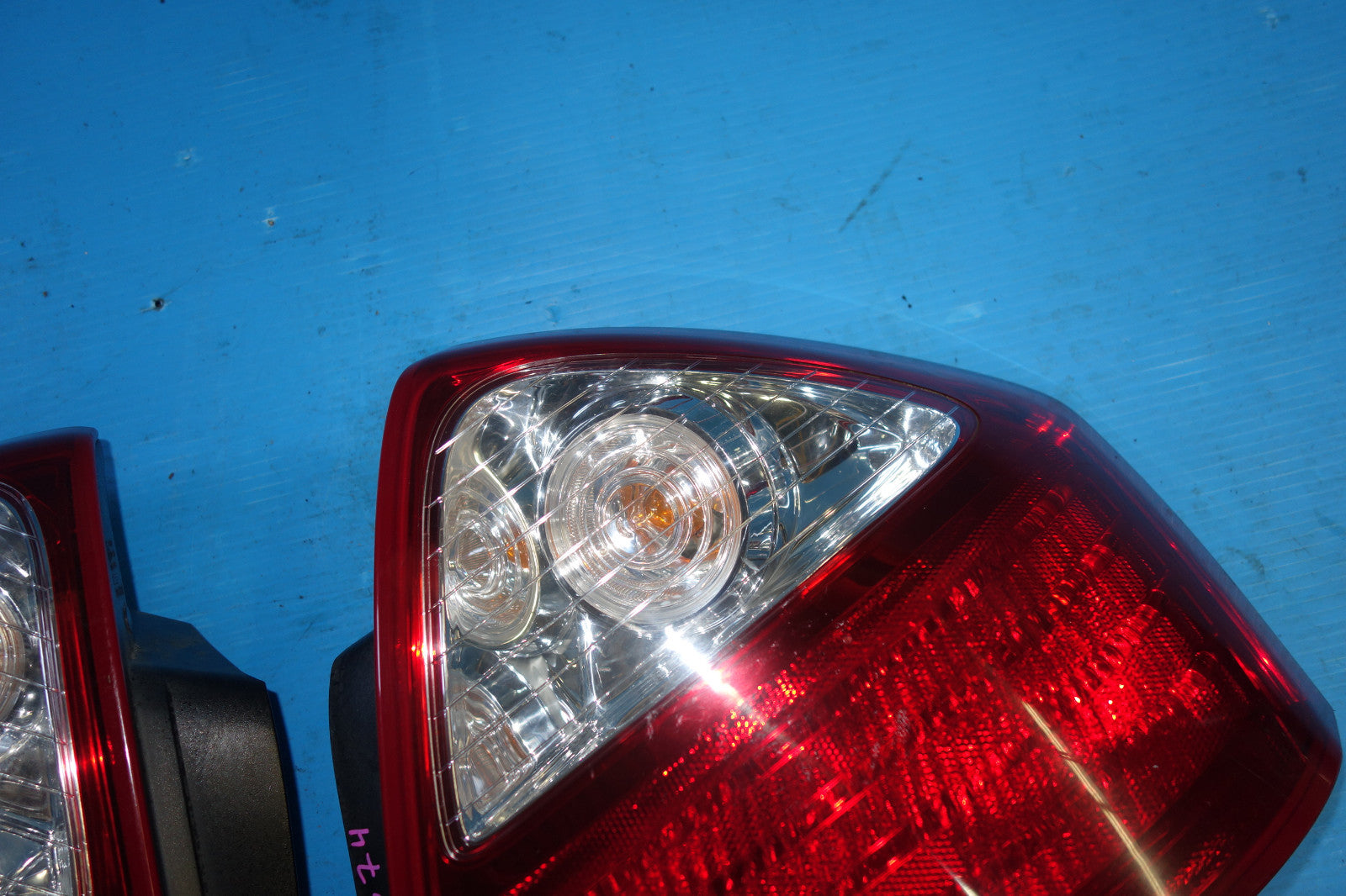 JDM Infiniti M35 M45 / Fuga OEM Tail Lights Lamps Taillights Rare 2006-2010