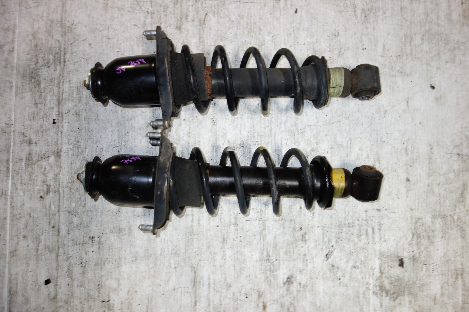 JDM 2000-2005 TOYOTA CELICA REAR SHOCKS STRUTS COIL SPRING LEFT & RIGHT