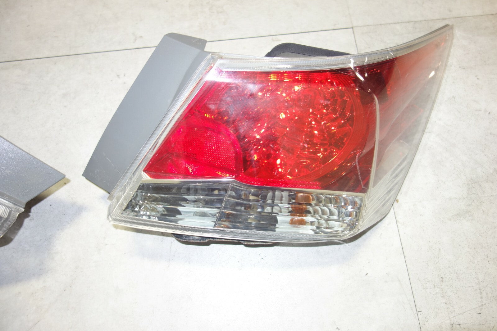 JDM 2008-2012 GENUINE HONDA ACCORD INSPIRE CP3 OEM TAIL LIGHTS TAIL LAMPS 4 DOOR