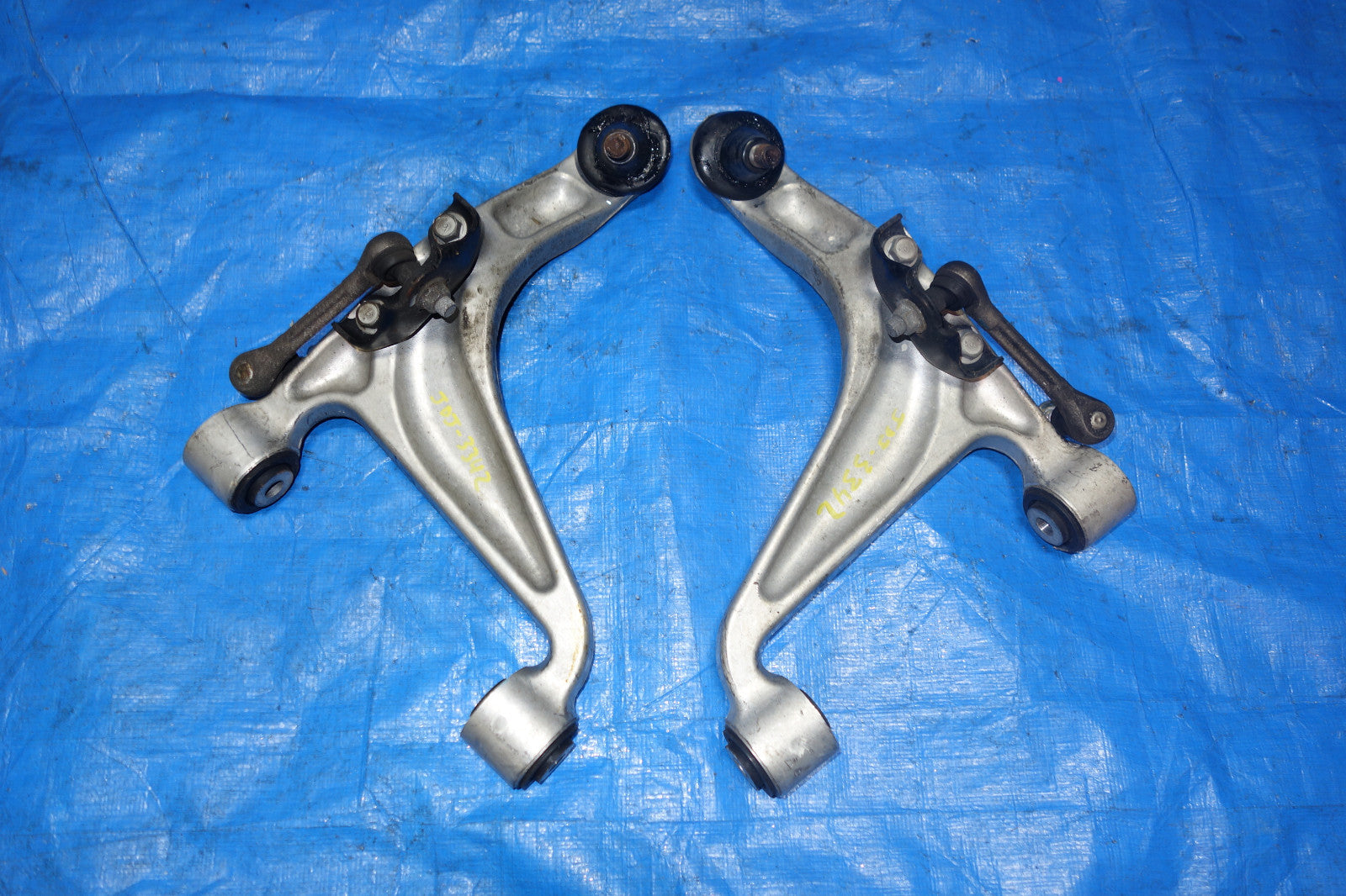 JDM Infiniti G35 OEM Rear Upper Control Arms Ball Joints Pair CPV35 2003-2006