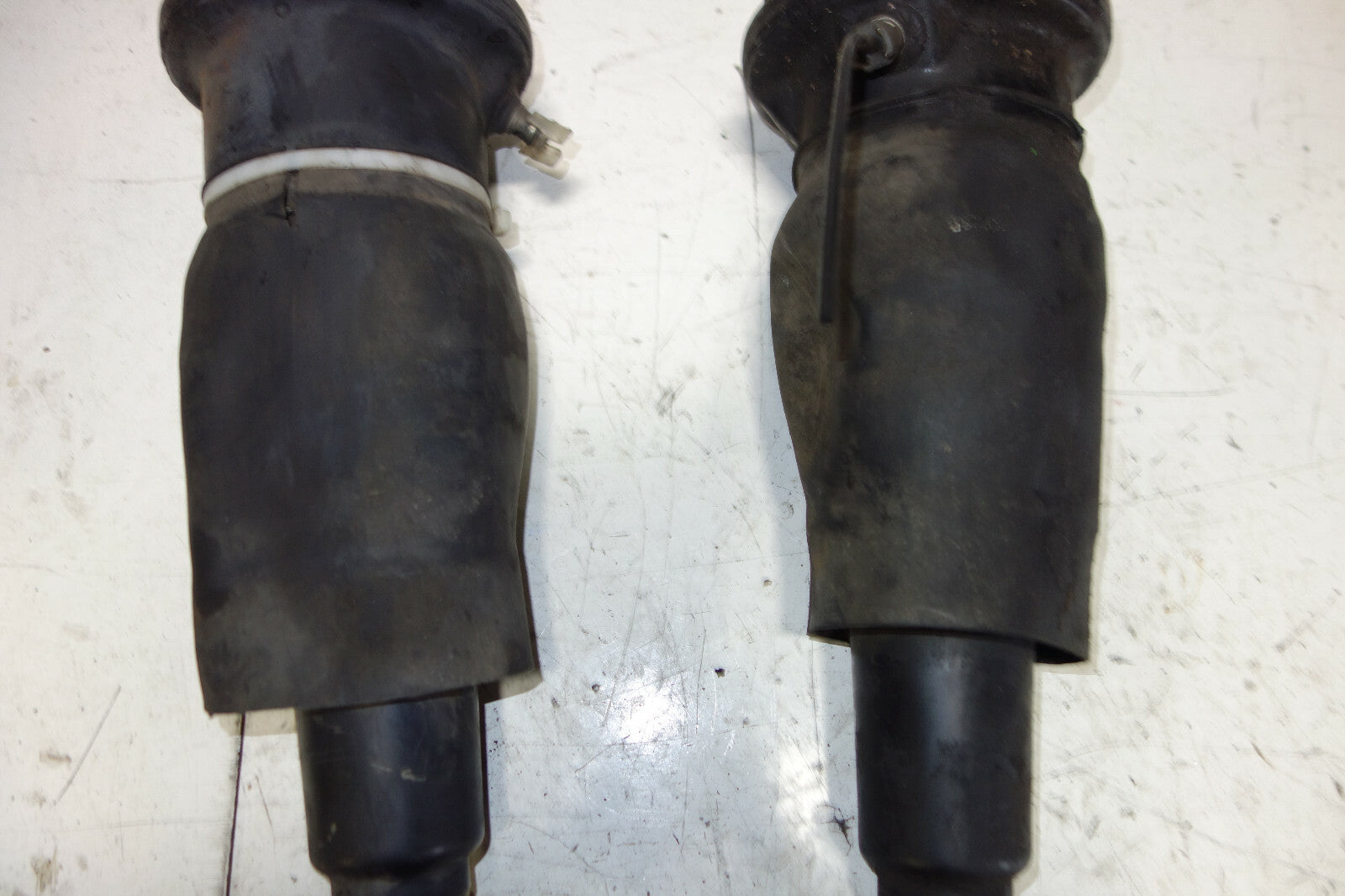 Lexus LS430 Rear Left + Right Air Shocks Struts Absorbers 2001-2006 Pair JDM
