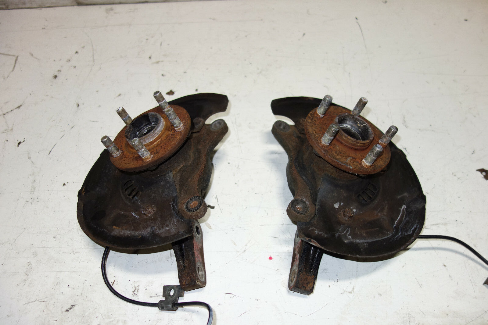 2002-2007 JDM Subaru Impreza Wrx Sti Front Spindles Hubs Knuckles Bearings 5X100