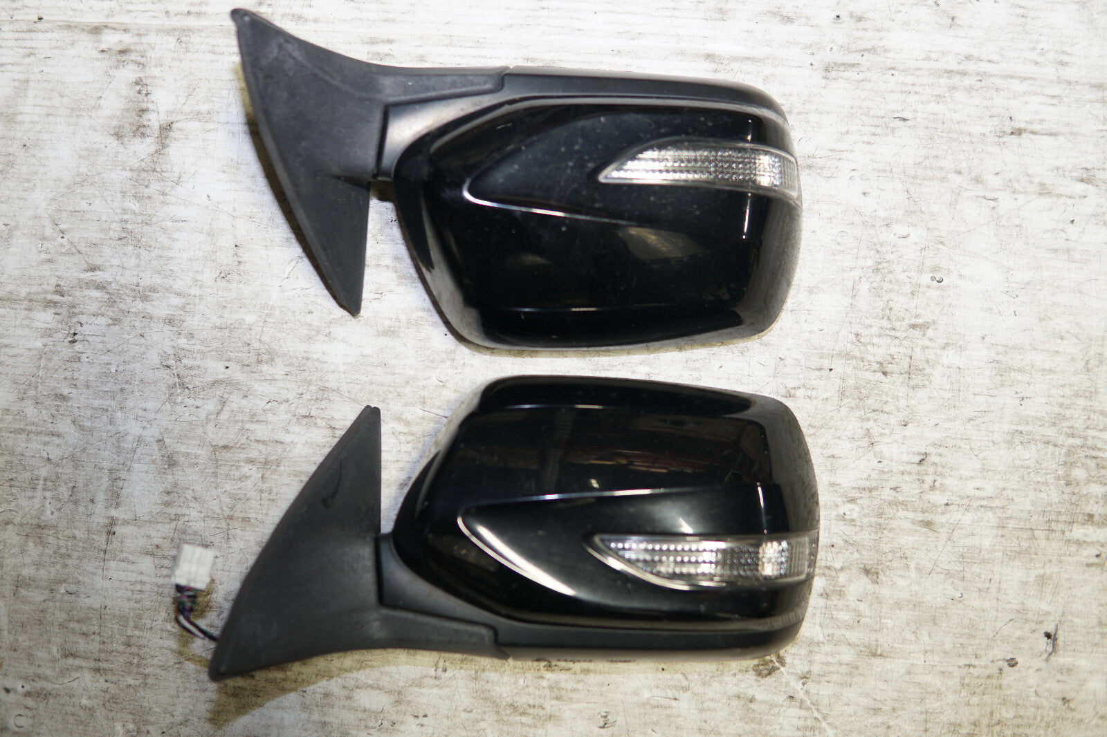 JDM 2010-2014 Subaru Legacy BR BM Power Folding Mirrors + Signal Lights OEM