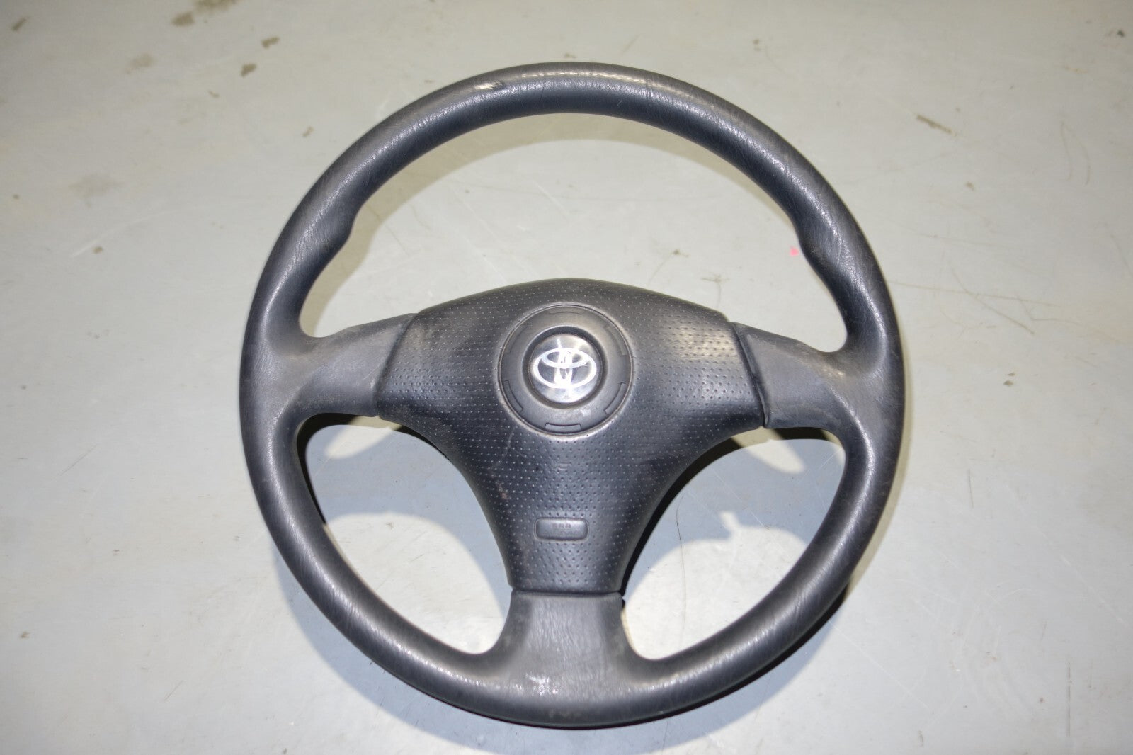 JDM Toyota Celica Steering Wheel & hub ZZT231 ZZT230 2001-2005