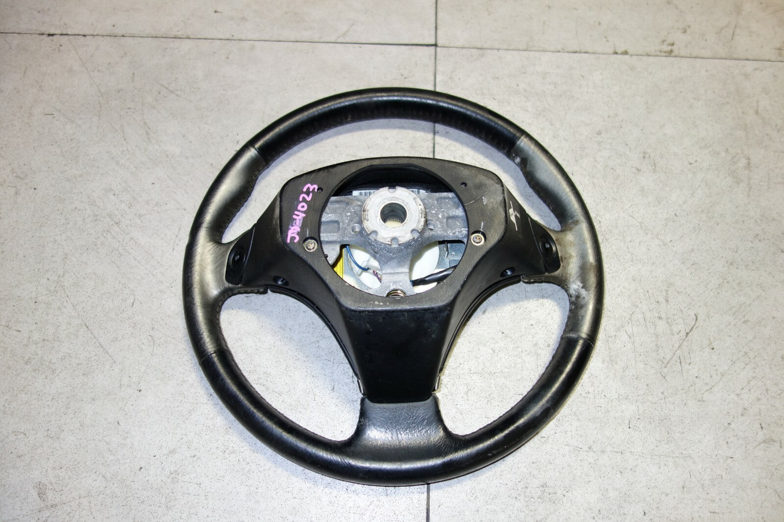 JDM Lexus IS300 / Altezza NEO Steering Wheel Hub SXE10 2001-2005