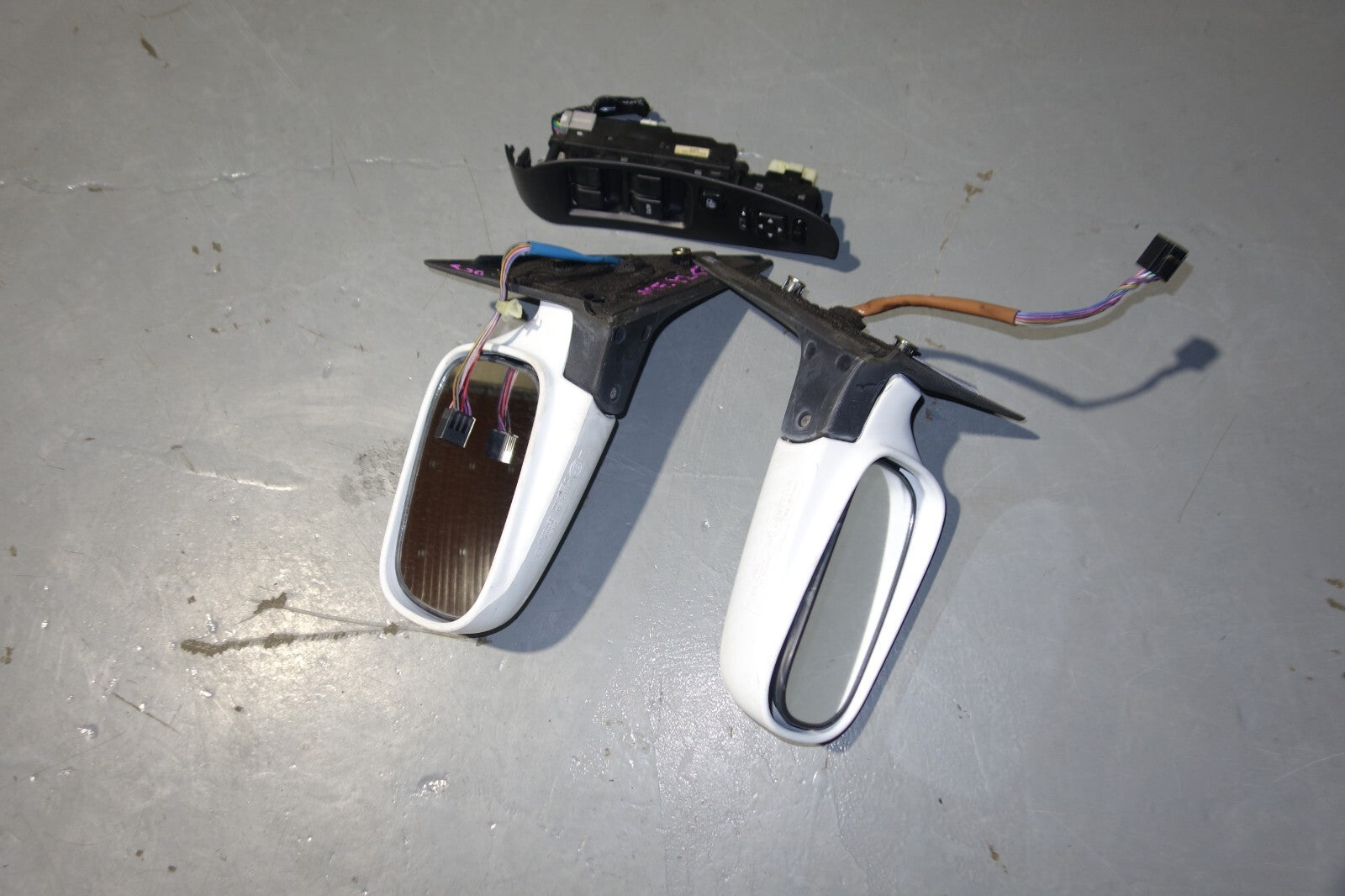 JDM Subaru Legacy Mirrors Power Folding Switch BH5/BE5 Left Right 2000-2004