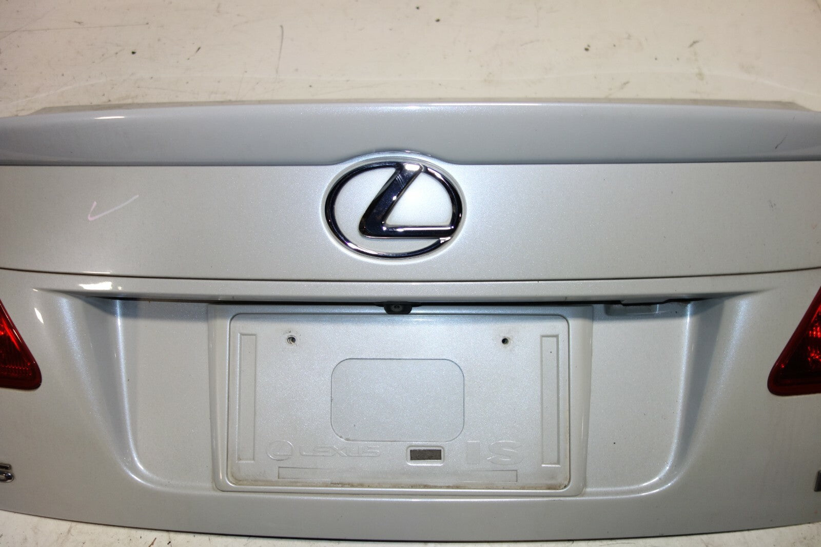 JDM Lexus IS250 IS350 Trunk Lid Rear Spoiler Lights Trunk Lamps 2006 2007 2008