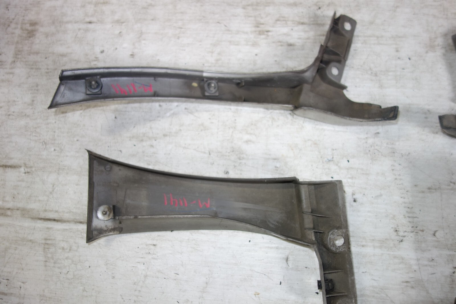 JDM 1998-2002 SUBARU FORESTER STi SF5 OEM SIDE SKIRTS FENDER FILLERS FORESTER