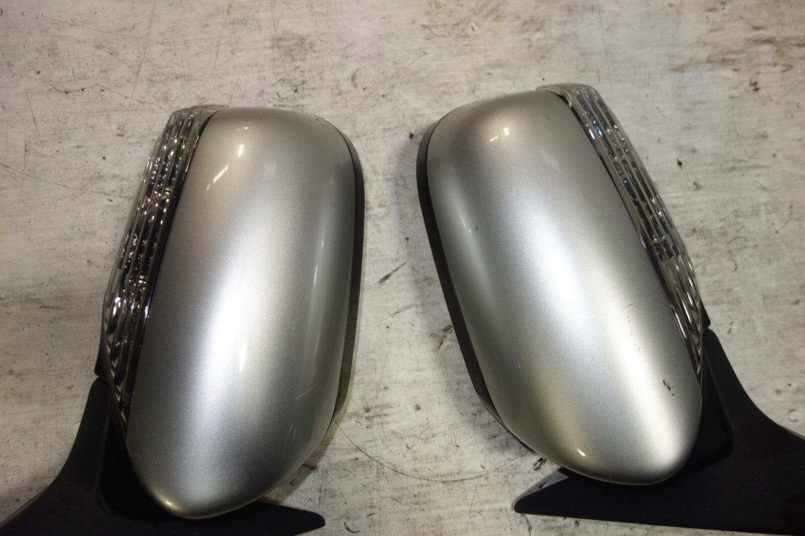 JDM Subaru Legacy Power Door Mirrors Signal Lights 2005-2009