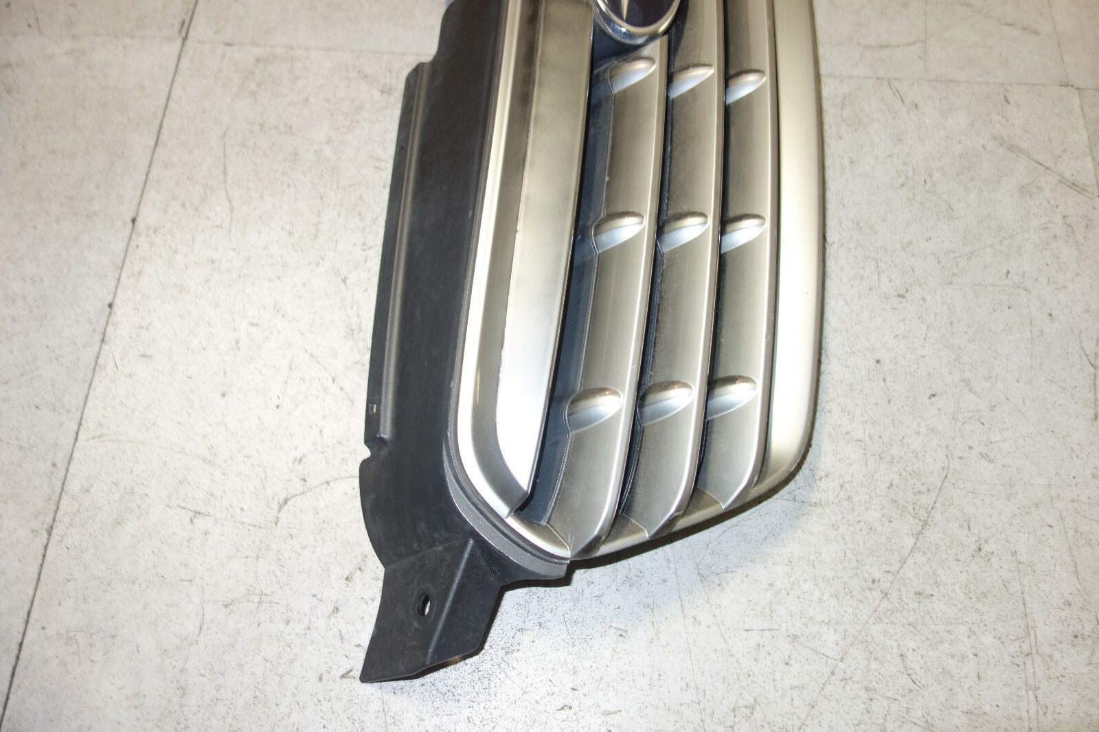 JDM Subaru Legacy Outback Grille 2008 2009 91121-ag160 OEM Japan