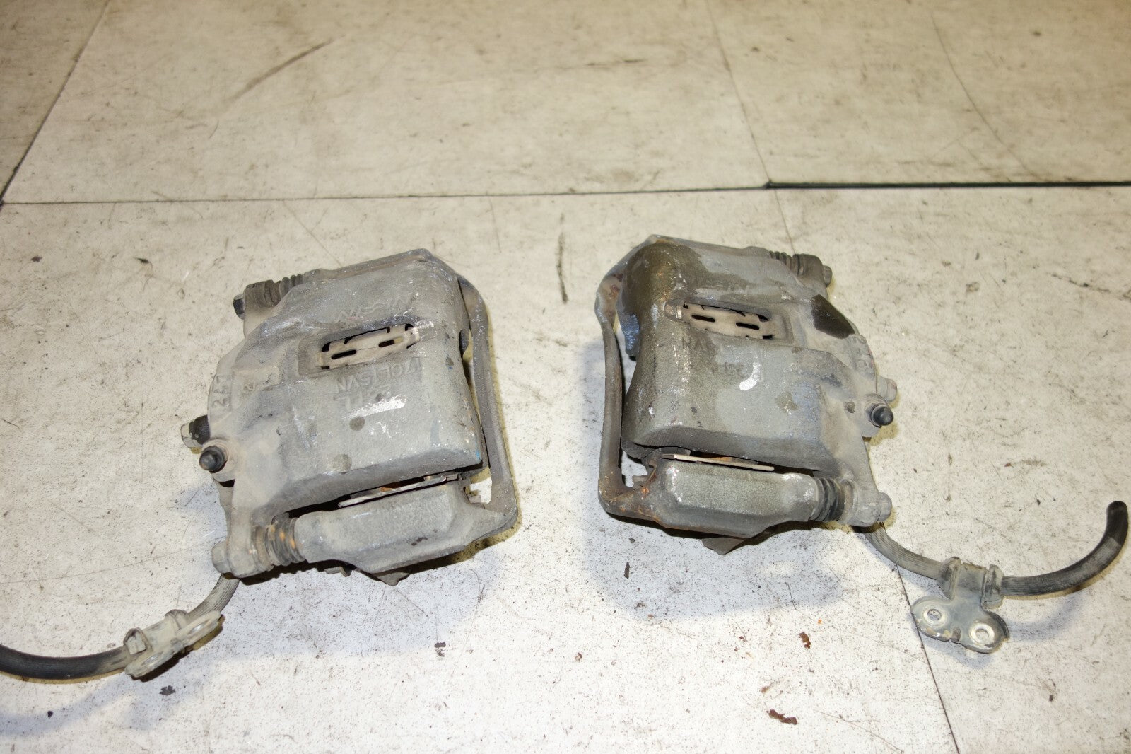 JDM Honda Legend KA7 Front Brake Calipers OEM Left Right 1991-1995