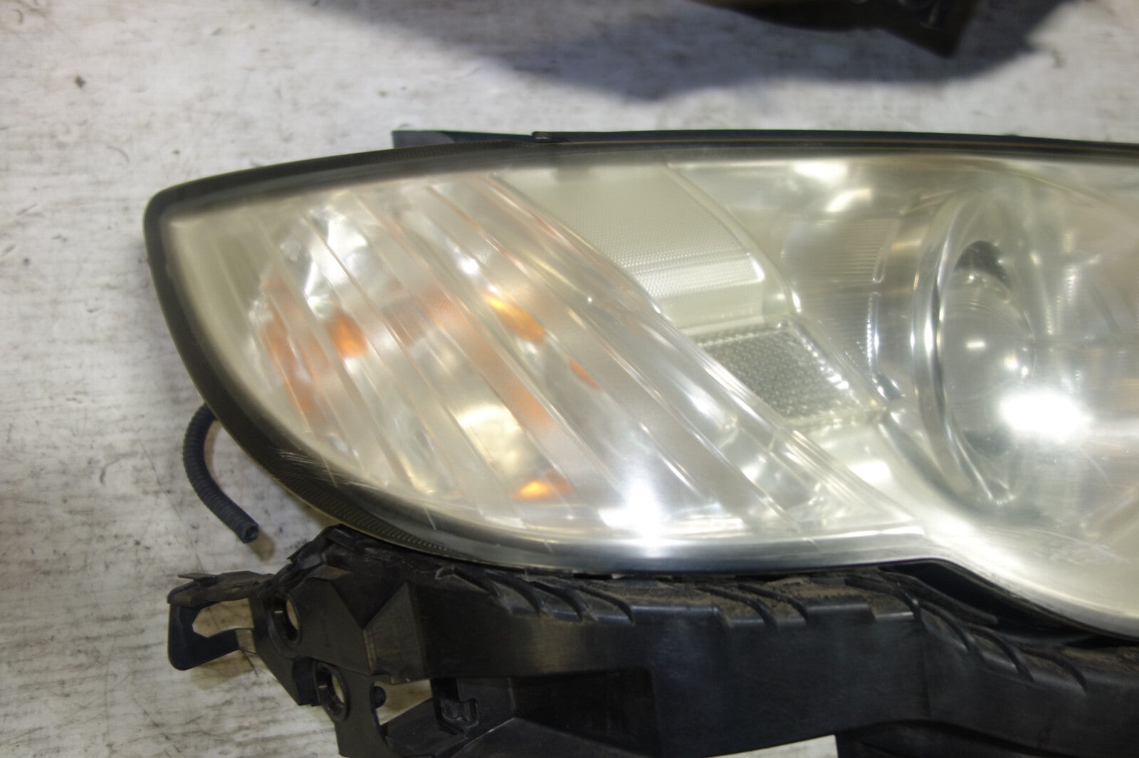 JDM Subaru Legacy Outback Hid Clear Headlights Lamps OEM 2008-2009