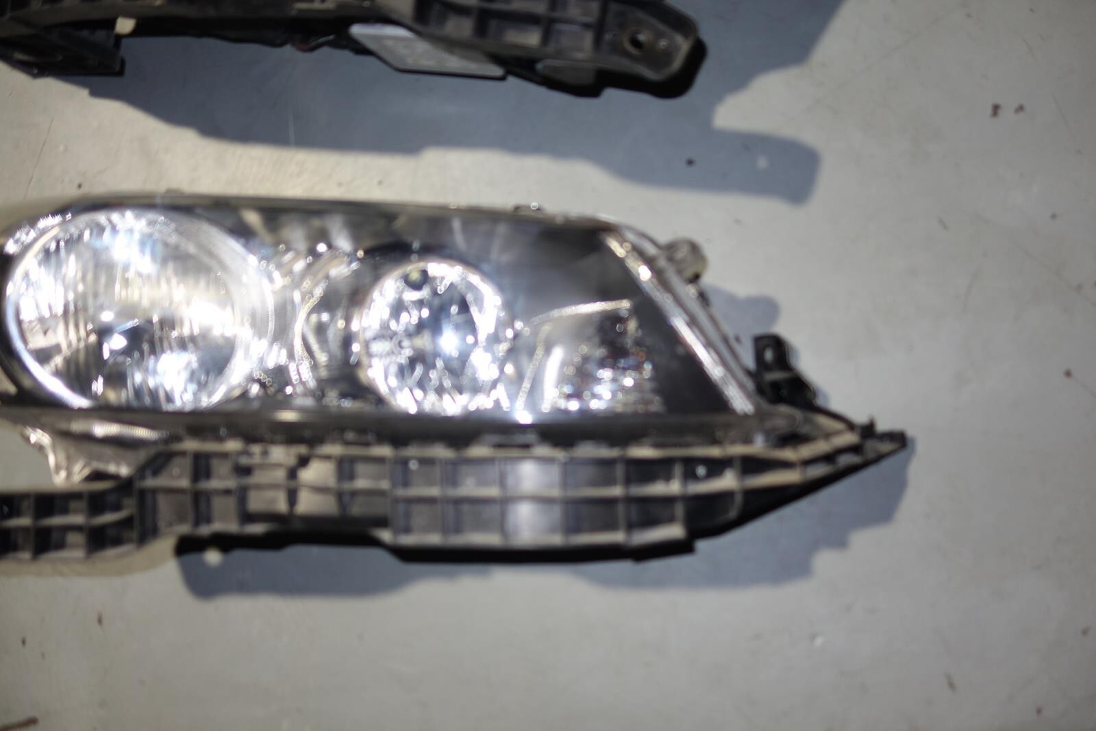 JDM Honda Accord CP3 Head Lights Lamps Pair OEM HID Black Housing 2008-2012