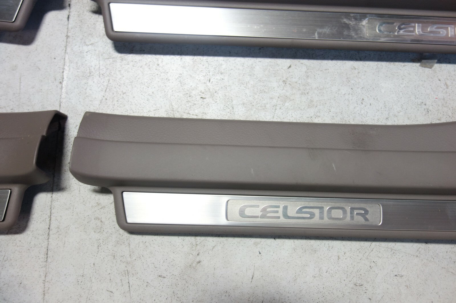 JDM Lexus LS430 Toyota Celsior Door Sills Scuff Plates 2001-2006 UCF30 UCF31
