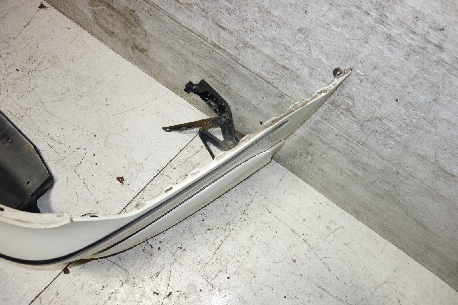 Acura RL OEM Rear Bumper Cover Modulo Lip Base Elite Sedan 4-Door 2005-2008 JDM