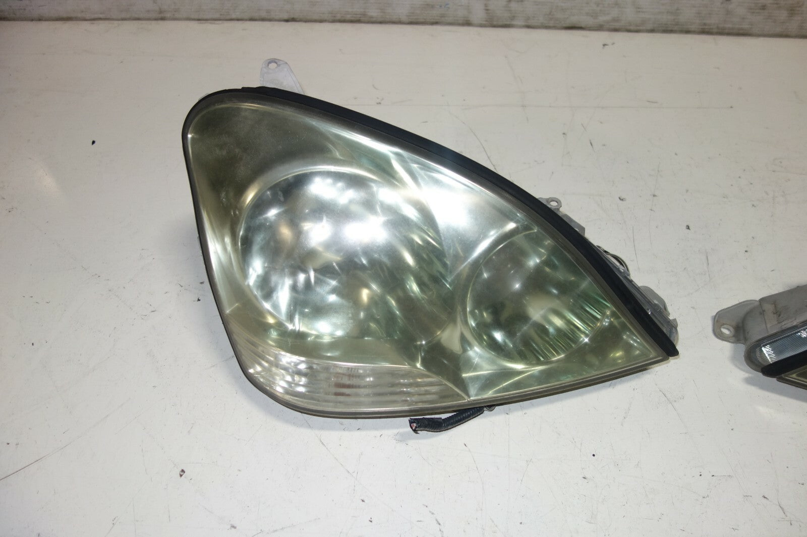 JDM 2001-2003 LEXUS LS430 OEM HEAD LIGHTS HEAD LAMPS TOYOTA CELSIOR HEADLIGHTS